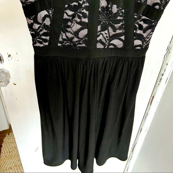 Morgan & Co. Black Swing Dress Lace Bodice with Nude Underlay Pleated Skirt 3/4 - Picture 6 of 13